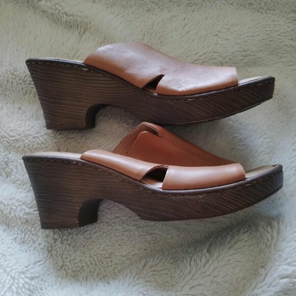 Born Hand Crafted Footwear, Size 8M, Tan, Used, Wedges Sandals - Picture 3 of 6